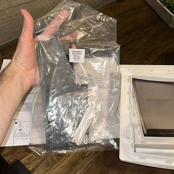 ❣️SALE NWT PETSAFE PLASTIC PET DOOR SYSTEM WHITE SMALL 1lb-15lb Radio System - Picture 14 of 16